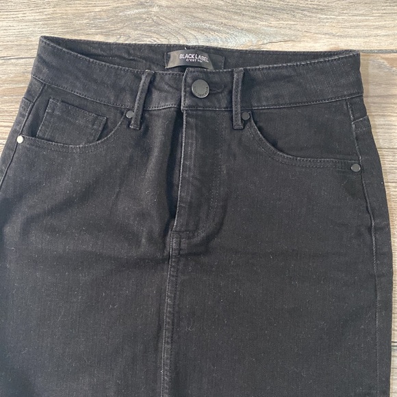 🩷3 for $20🩷 Black denim skirt - Picture 5 of 11